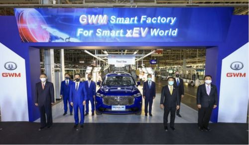 新思域掀背版與寶馬X7設計革新 手動變速箱與分體大燈引領潮流